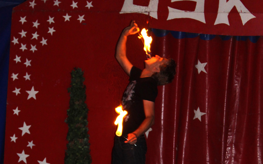 Fire-eating-1000x625-Circusevents-Koeln